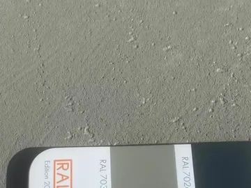 The second stage: validation of the technical file.  It starts when the prototype order is validated. We will then create a complete technical file for the product(s). This file will cover all the components of the product (texture, colours, veining, support, styling elements, etc.). Only after validation will we proceed with the production of the veneer. This stage ends with the production of prototypes that will enable the product to be validated in real life.